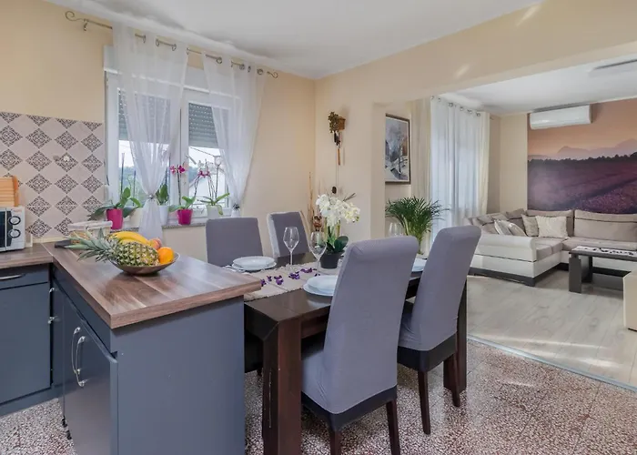 In Vrh Martinscice Апартаменты *