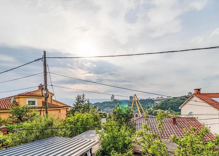 In Vrh Martinscice Апартаменты Кострена