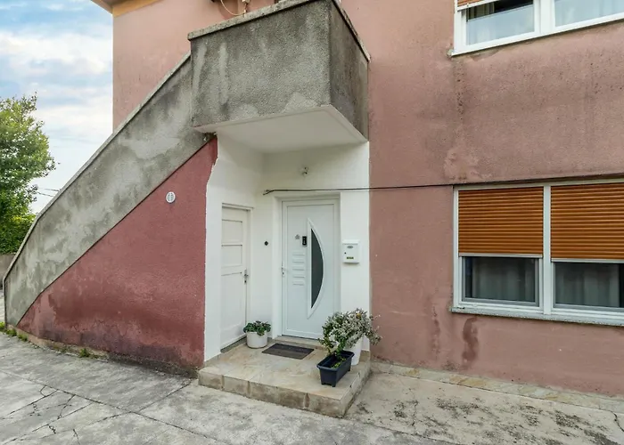 Апартаменты In Vrh Martinscice Кострена