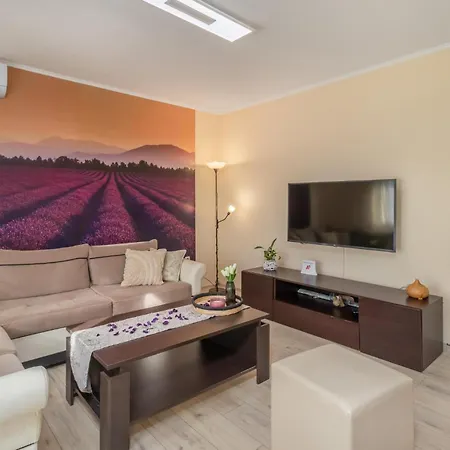 Cozy In Vrh Martinscice With Kitchen * Kostrena